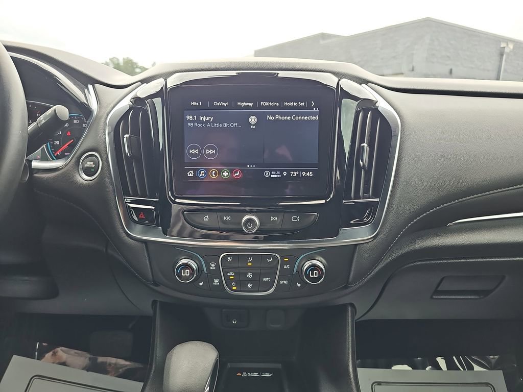 Used 2023 Chevrolet Traverse LT FWD image 26
