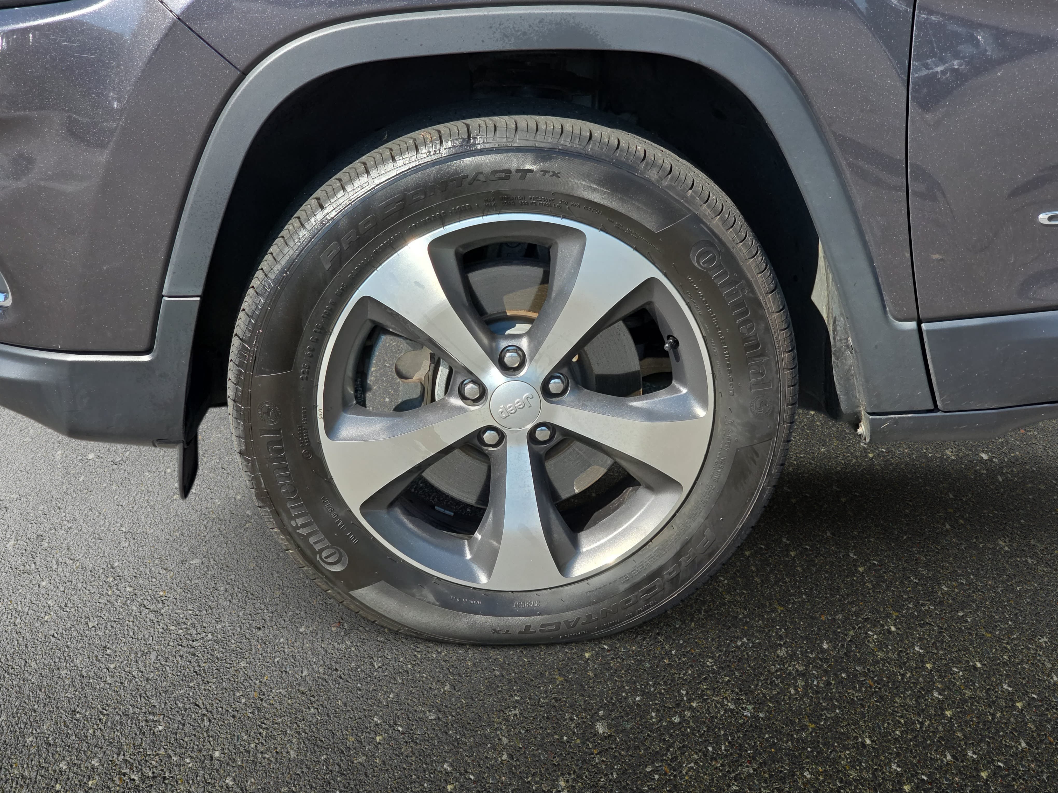 Used 2020 Jeep Cherokee Limited AWD/4WD image 30