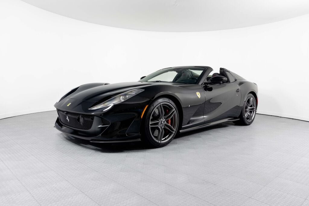 Used 2021 Ferrari 812 GTS RWD image 9