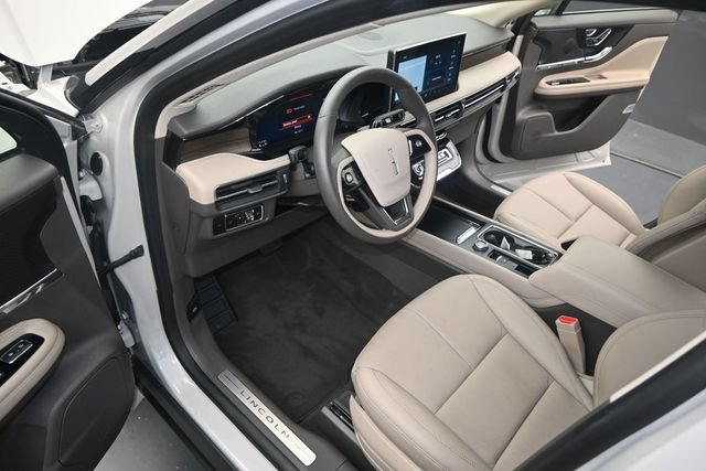 Used 2024 Lincoln Corsair Reserve FWD image 5