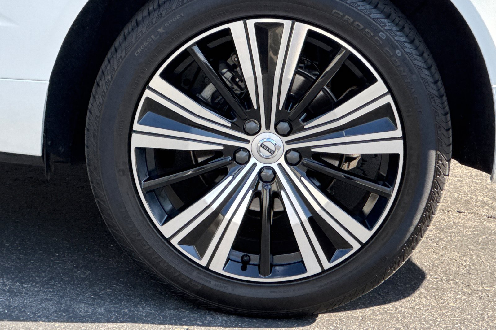 Certified 2023 Volvo XC60 B5 Plus w/ Protection Package Premier FWD image 35