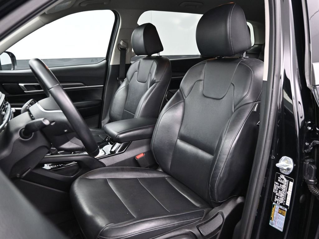 Used 2022 Kia Telluride LX image 6