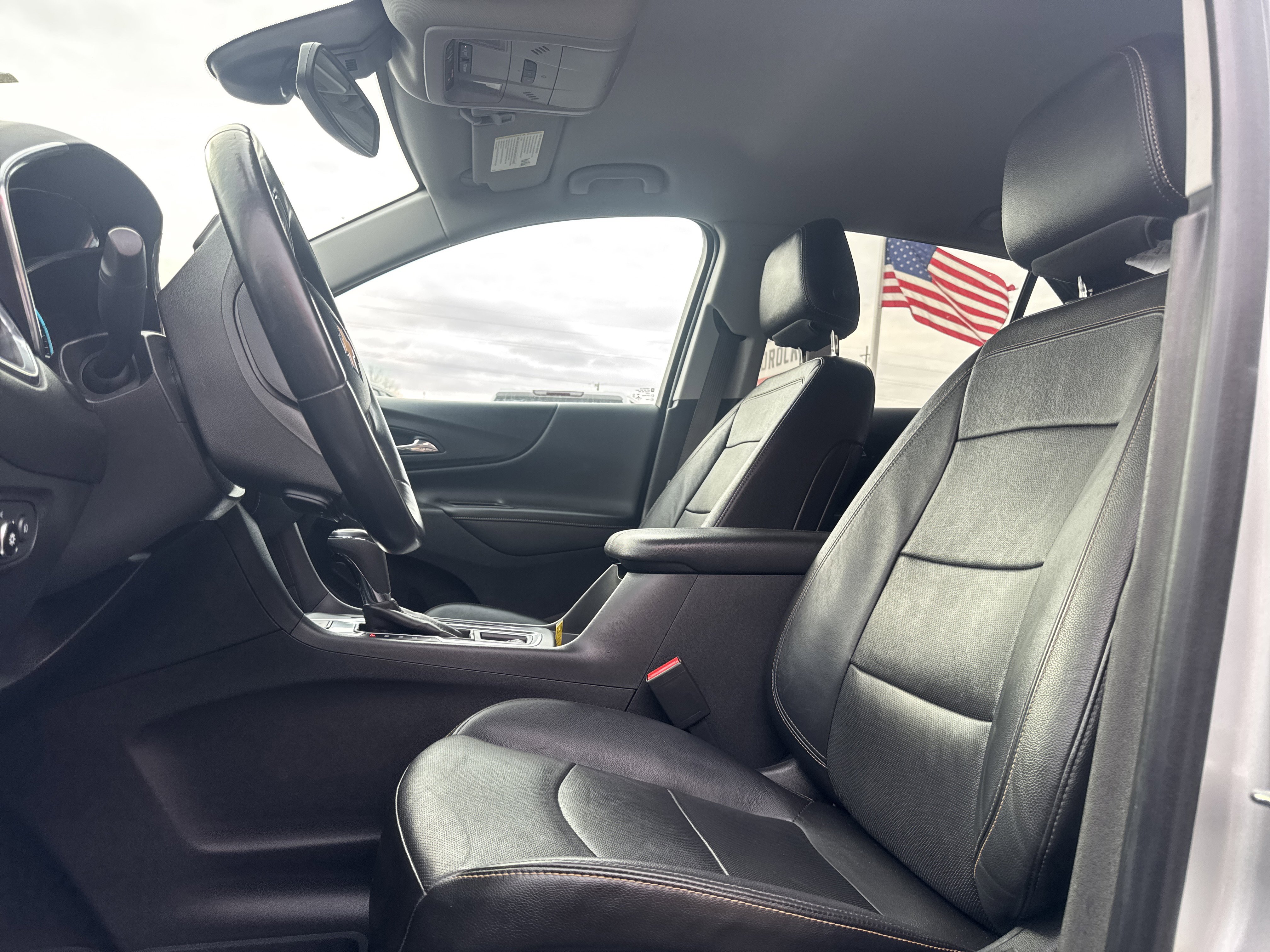 Used 2021 Chevrolet Equinox Premier AWD/4WD image 17