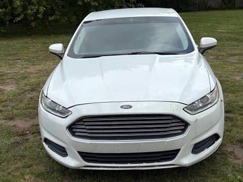 Used 2015 Ford Fusion S image 9