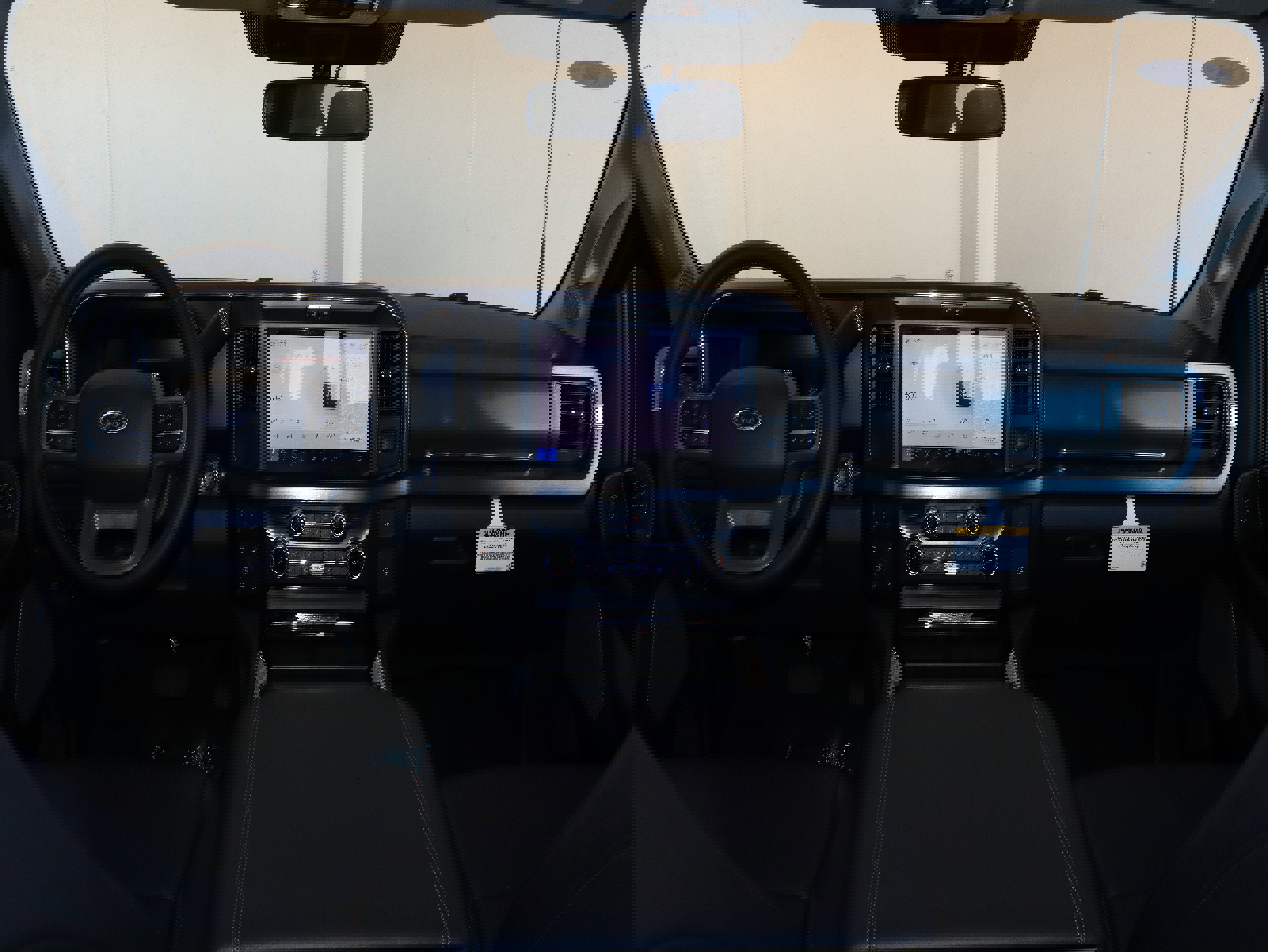 New 2025 Ford F250 Lariat w/ Black Appearance Package image 26