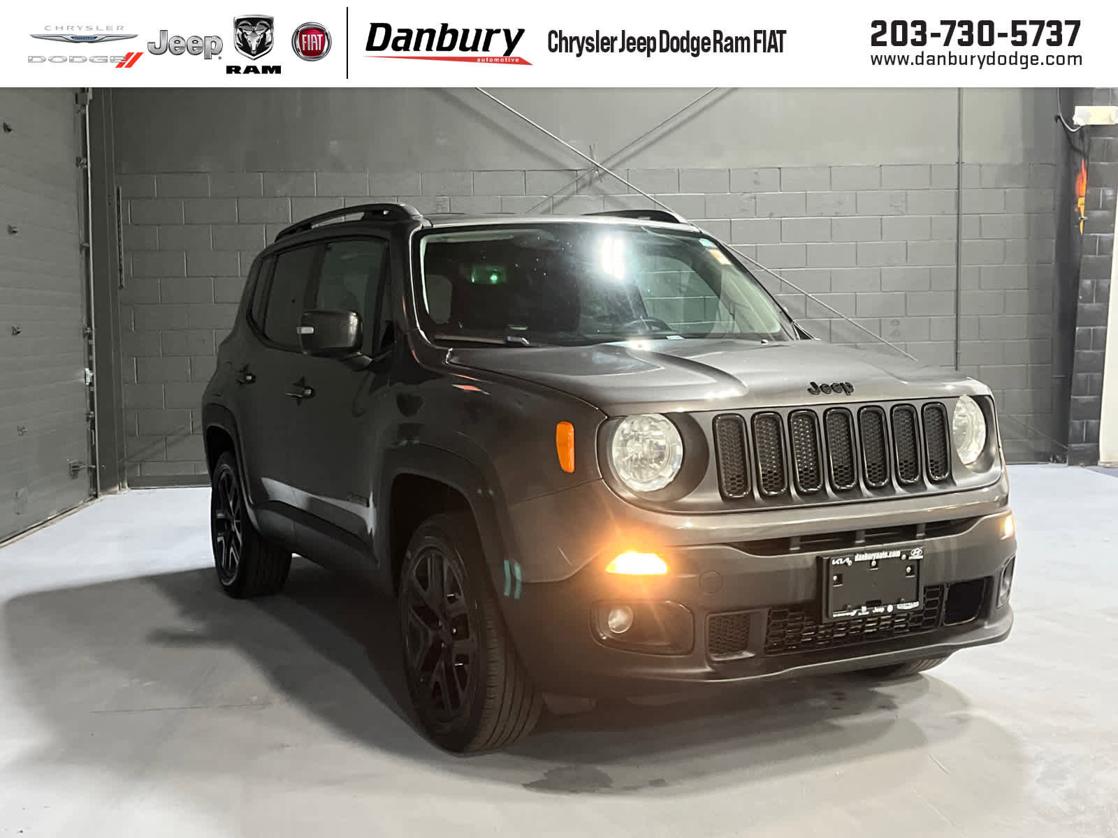Used 2017 Jeep Renegade Altitude AWD/4WD image 1