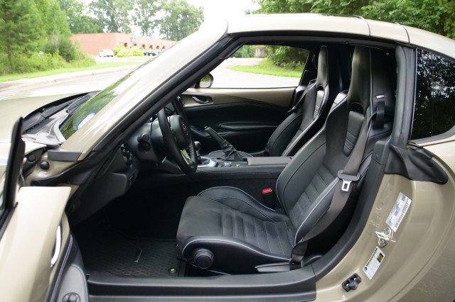 Used 2024 MAZDA MX-5 Miata RF Club w/ Weather Package RWD image 28