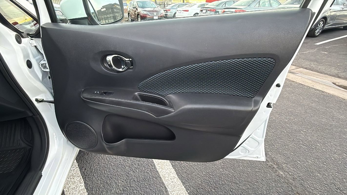 Used 2017 Nissan Versa Note SV image 18