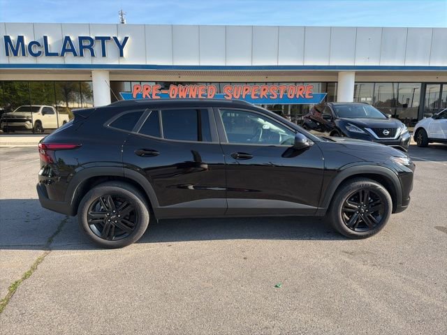 Used 2026 Chevrolet Trax ACTIV w/ Driver Confidence Package FWD image 3