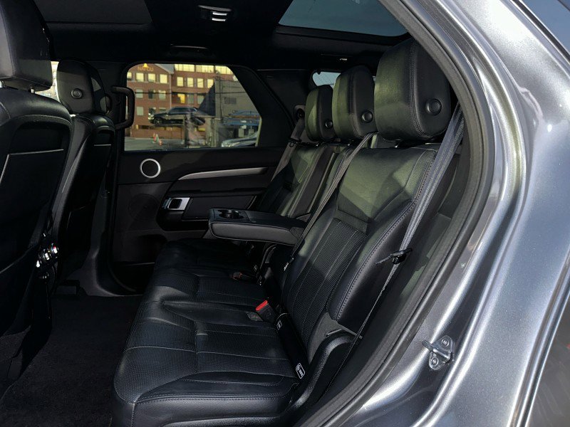 Used 2017 Land Rover Discovery HSE image 83