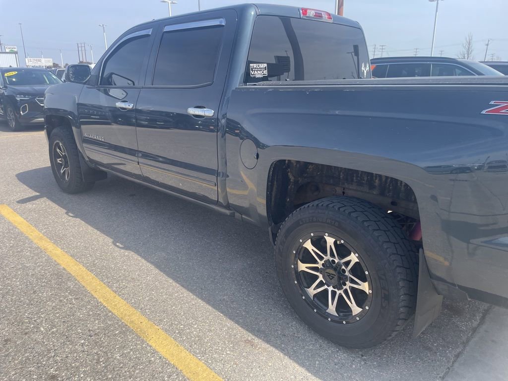 Used 2017 Chevrolet Silverado 1500 LT w/ All Star Edition AWD/4WD image 6