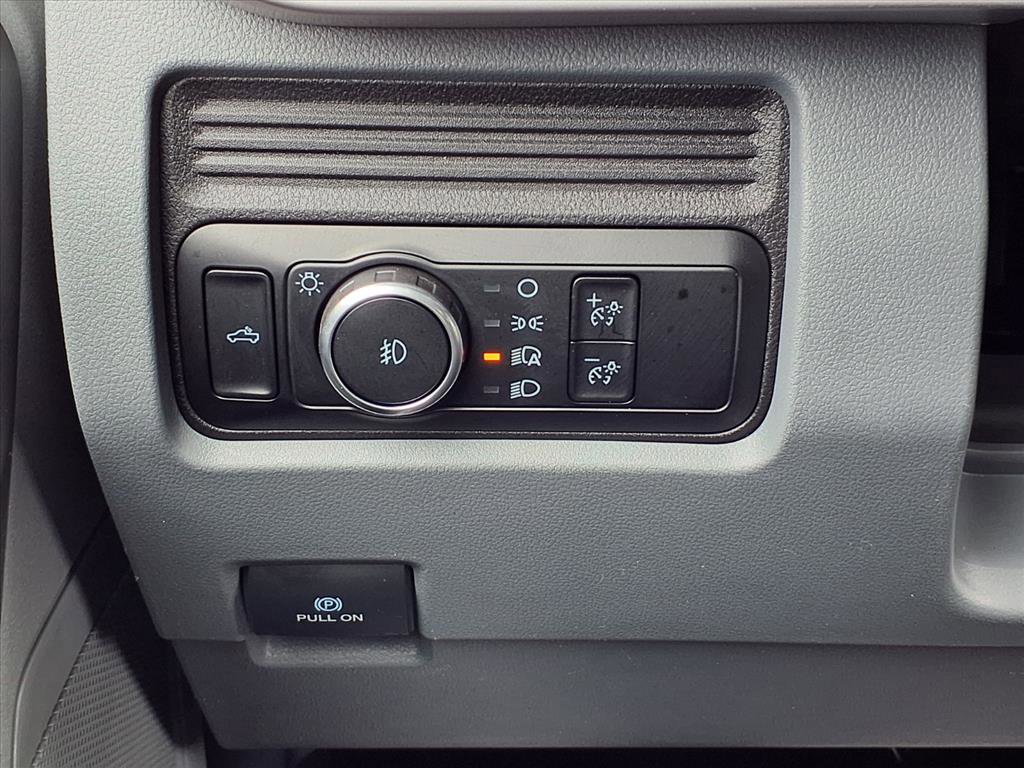 Used 2025 Ford F350 XLT image 17