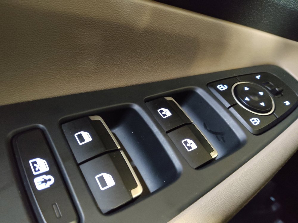 Used 2023 Hyundai Santa Fe SEL image 27