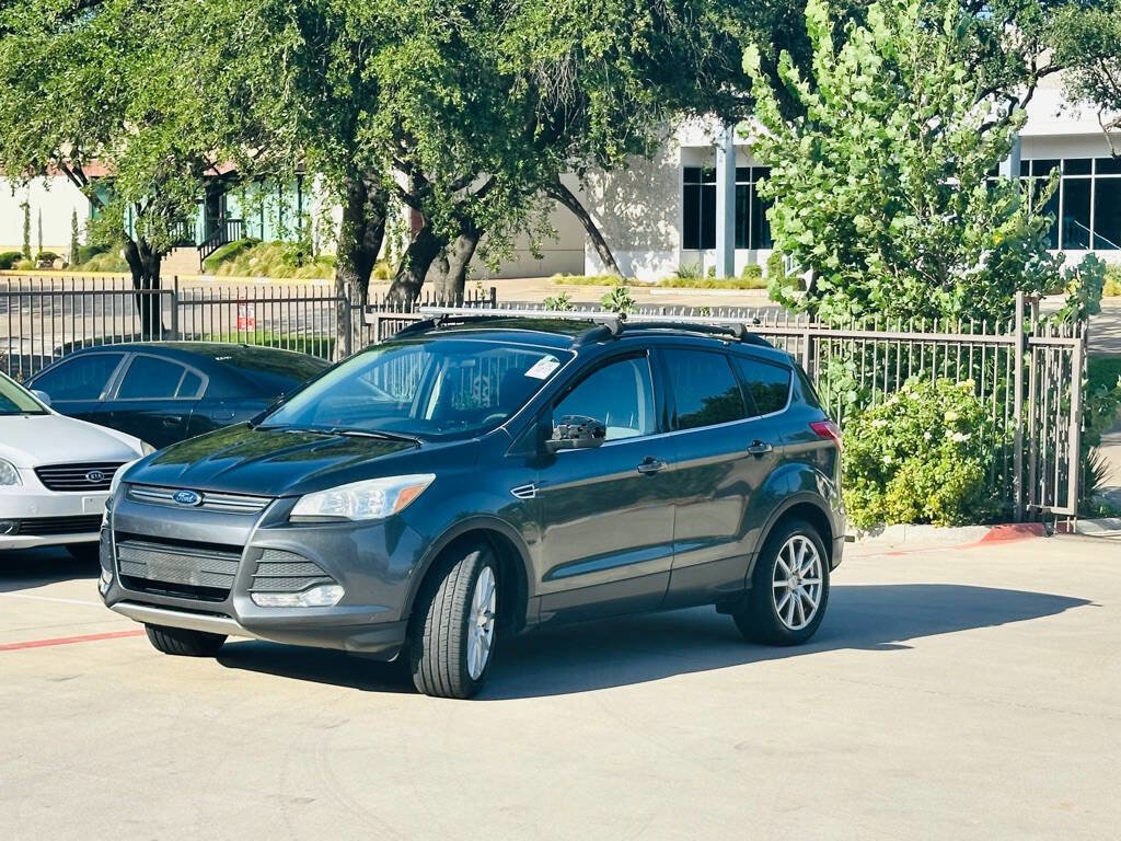 Used 2016 Ford Escape SE w/ Equipment Group 201A image 3