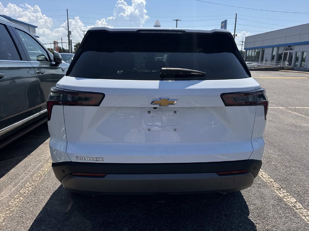 Used 2026 Chevrolet Equinox LT w/ Convenience Package II FWD image 11