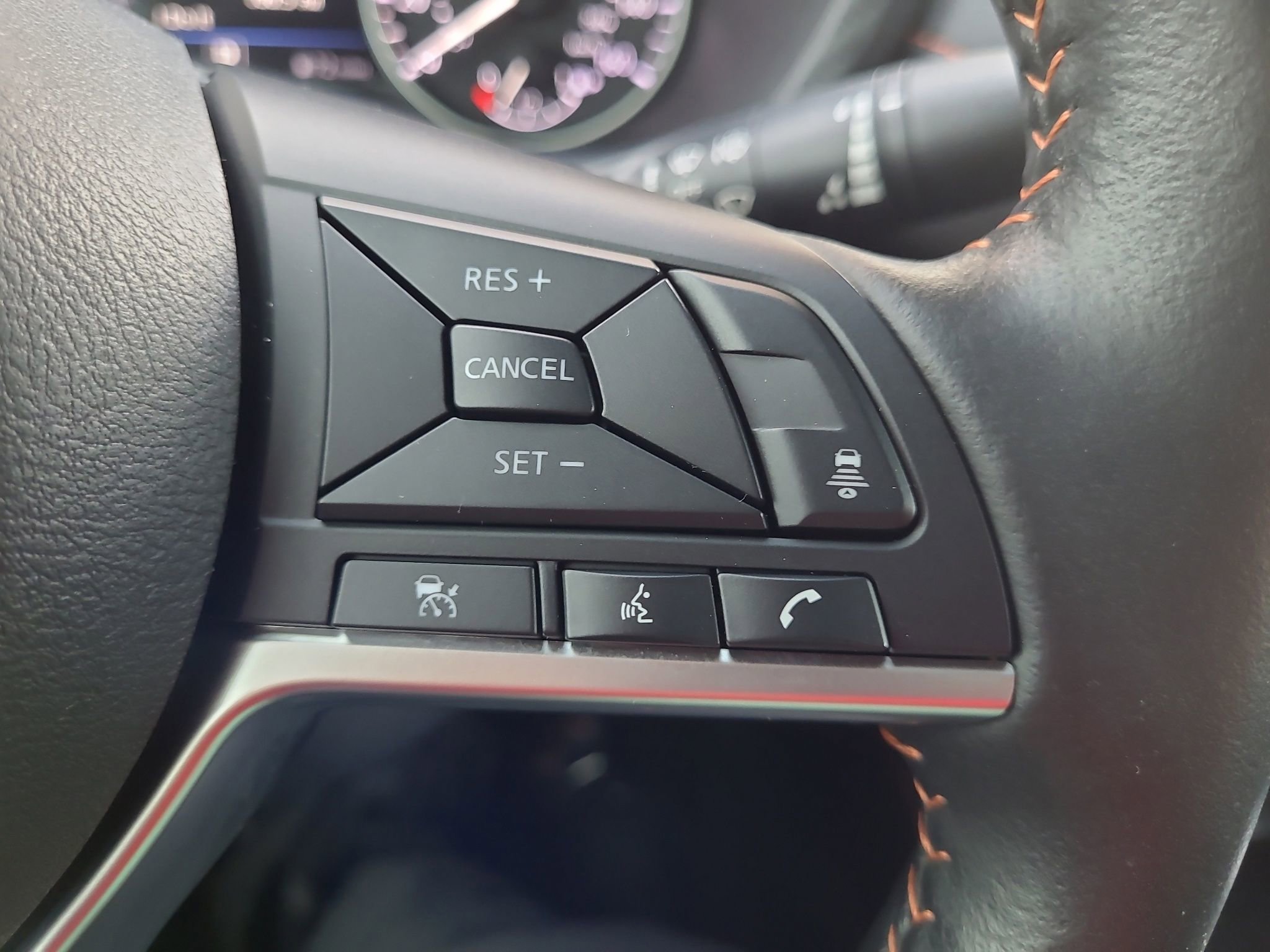 Used 2024 Nissan Sentra SR w/ SR Premium Package image 17