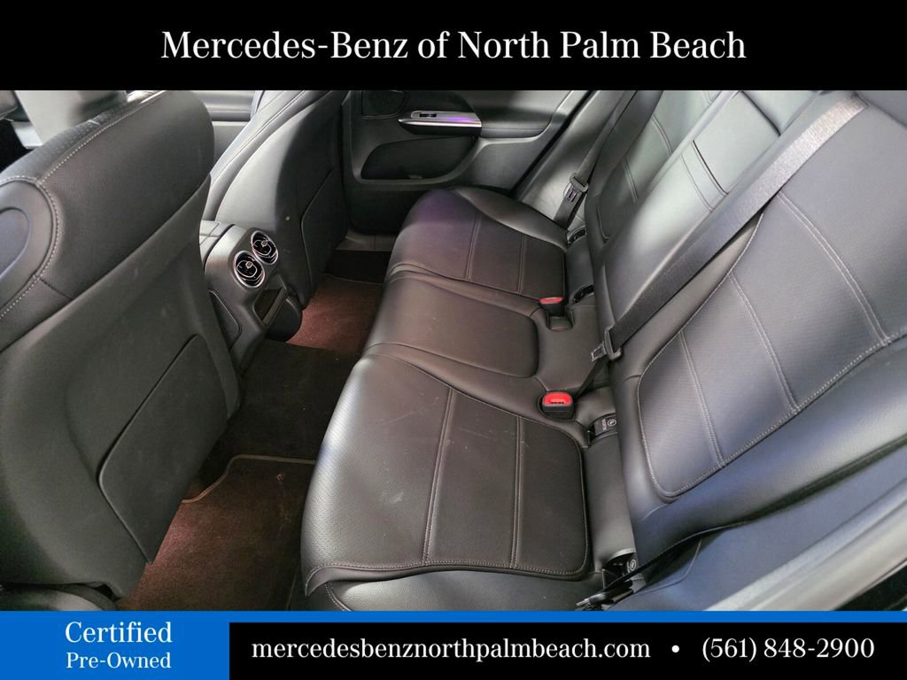 Used 2025 Mercedes-Benz GLC 300 image 13