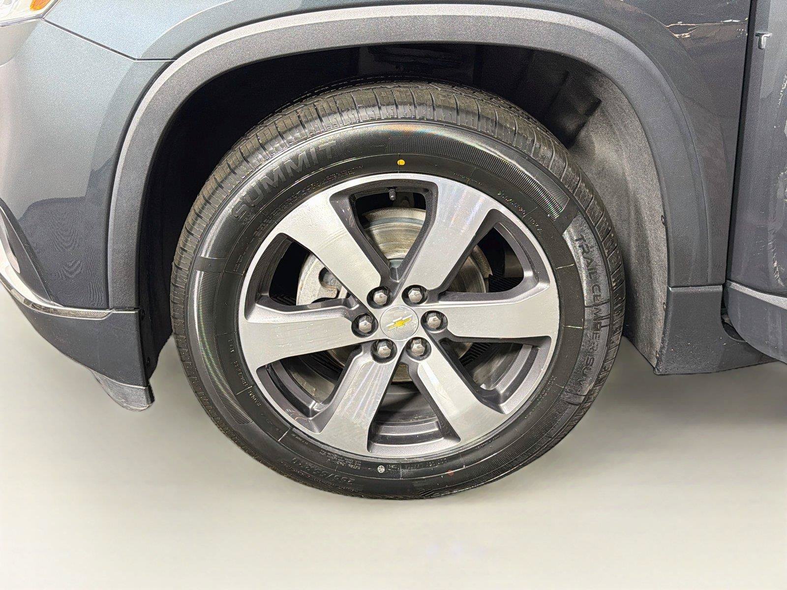 Used 2019 Chevrolet Traverse LT w/ LT Premium Package AWD/4WD image 33