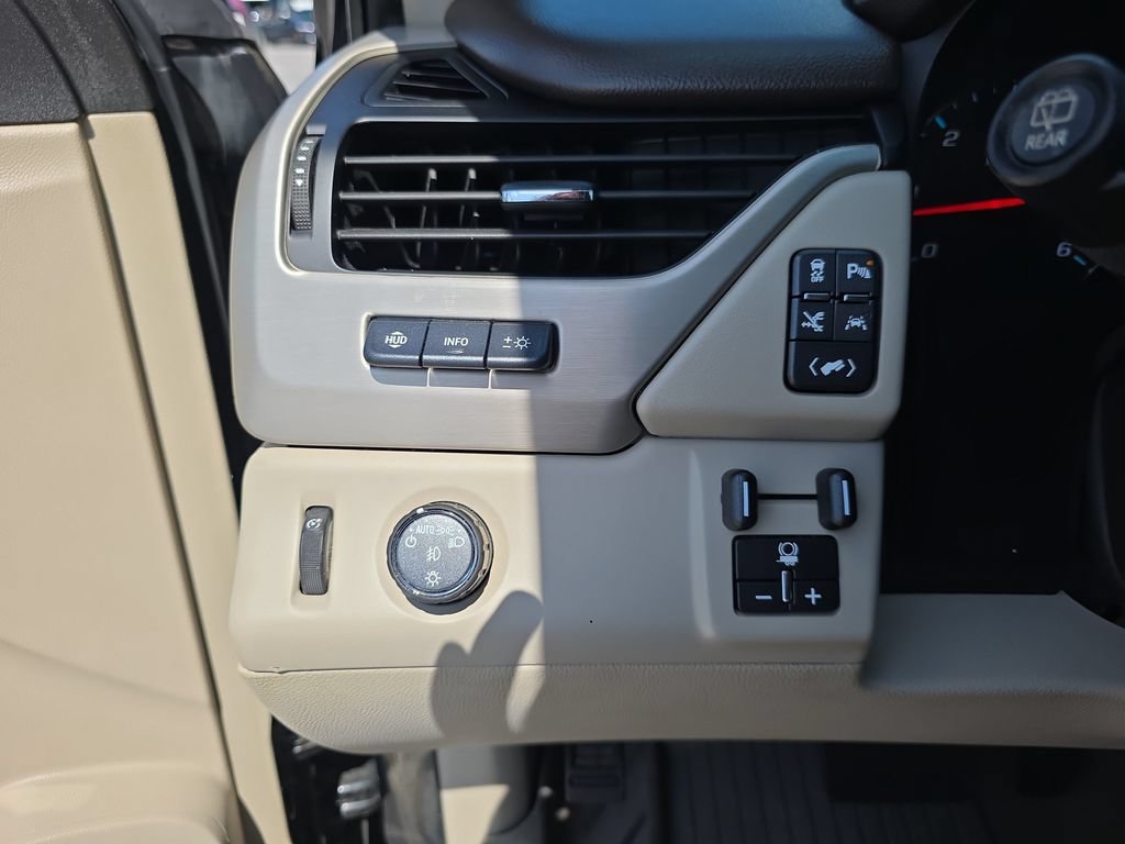 Used 2019 GMC Yukon Denali w/ Denali Ultimate Package RWD image 21