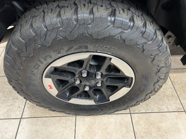 Used 2019 Jeep Wrangler Unlimited Sahara image 18