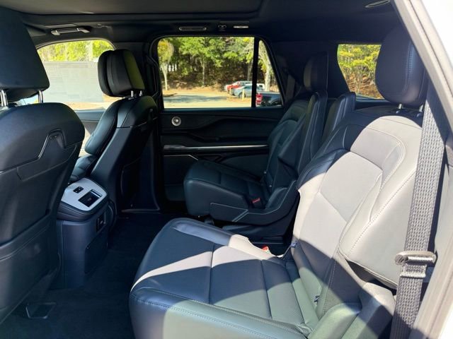 New 2025 Lincoln Navigator L Reserve image 14