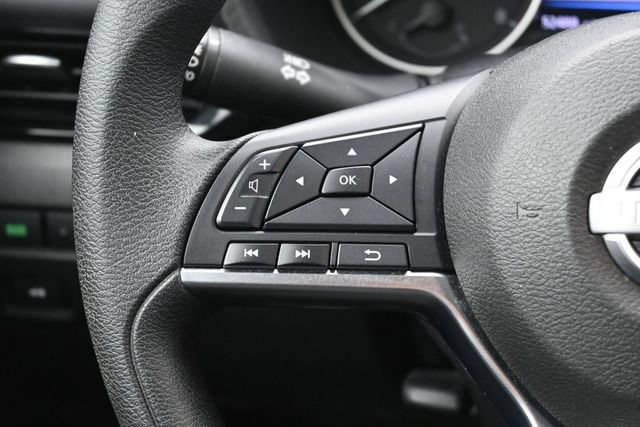 Used 2024 Nissan Sentra SV FWD image 17