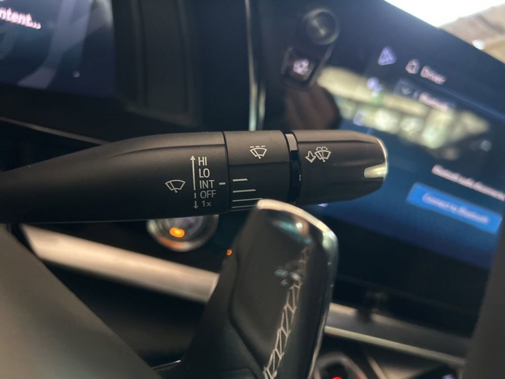 Used 2024 Chevrolet Corvette Z06 image 23