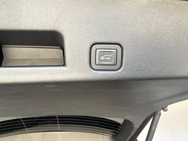 Used 2024 Chevrolet Traverse RS AWD/4WD image 23