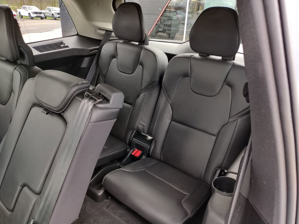 Used 2023 Volvo XC90 T8 Ultimate AWD/4WD image 10