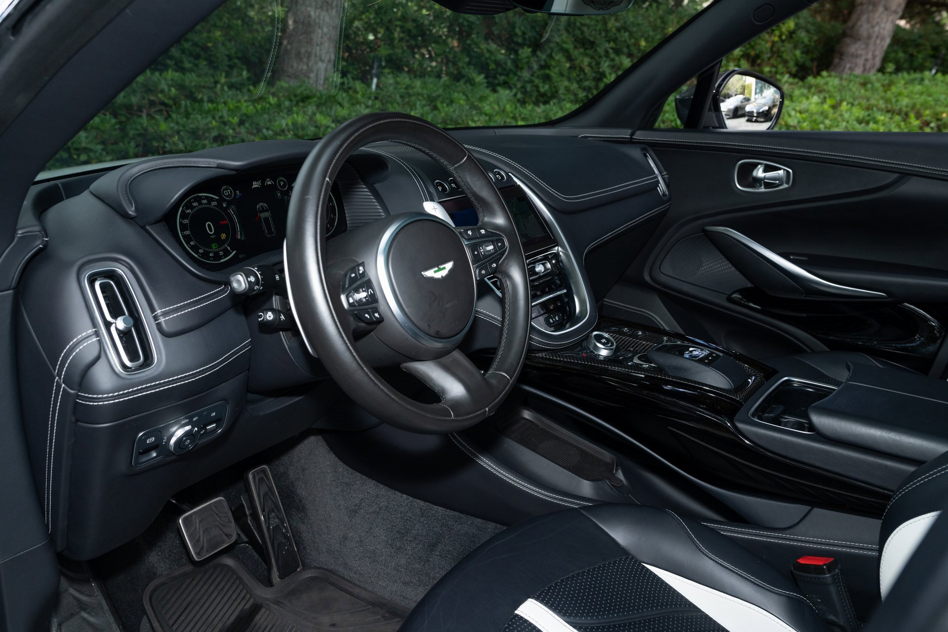 Used 2023 Aston Martin DBX 707 image 13