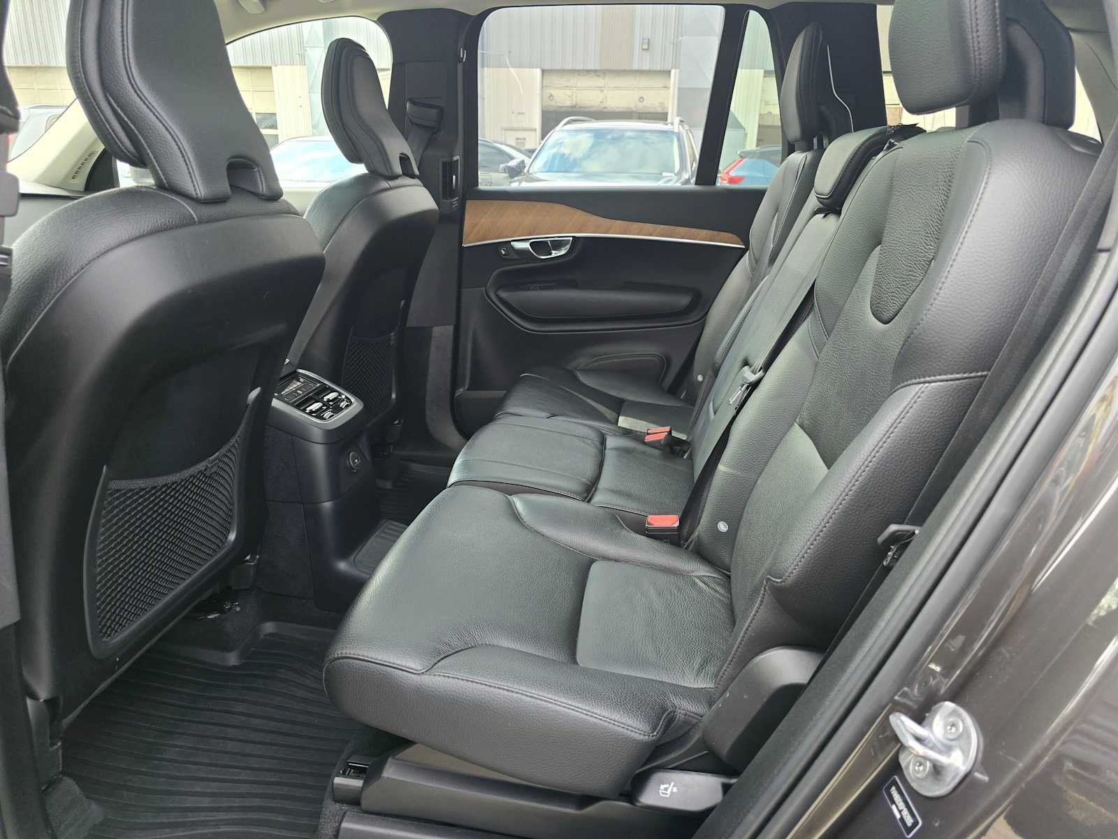 Certified 2023 Volvo XC90 T8 Plus w/ Protection Package Premier AWD/4WD image 16