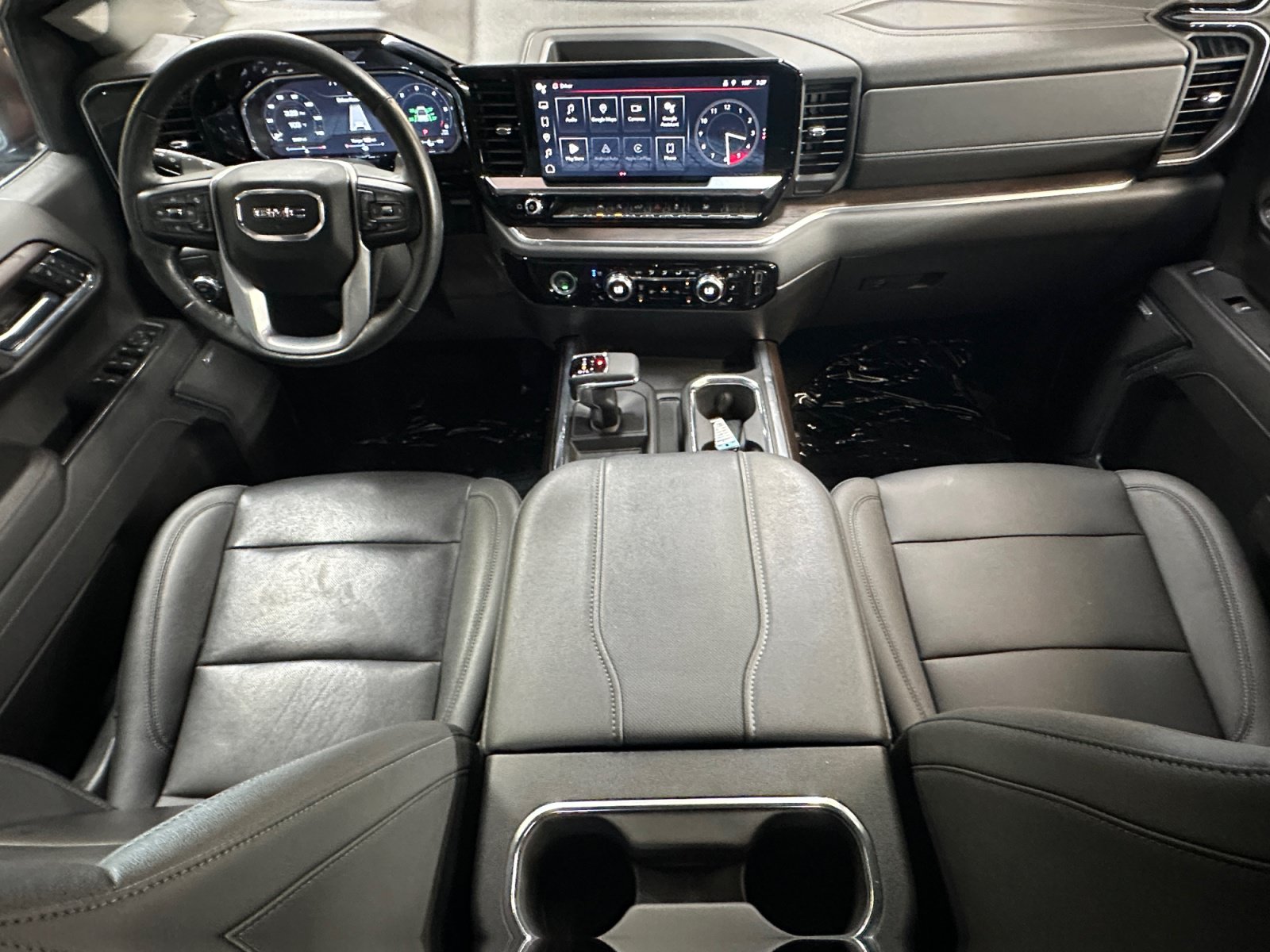 Used 2023 GMC Sierra 1500 SLT RWD image 3