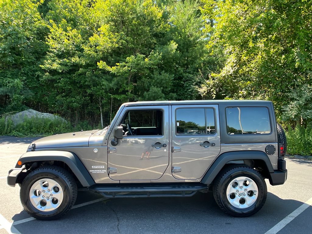 Used 2016 Jeep Wrangler Unlimited Sport w/ Connectivity Group AWD/4WD image 2