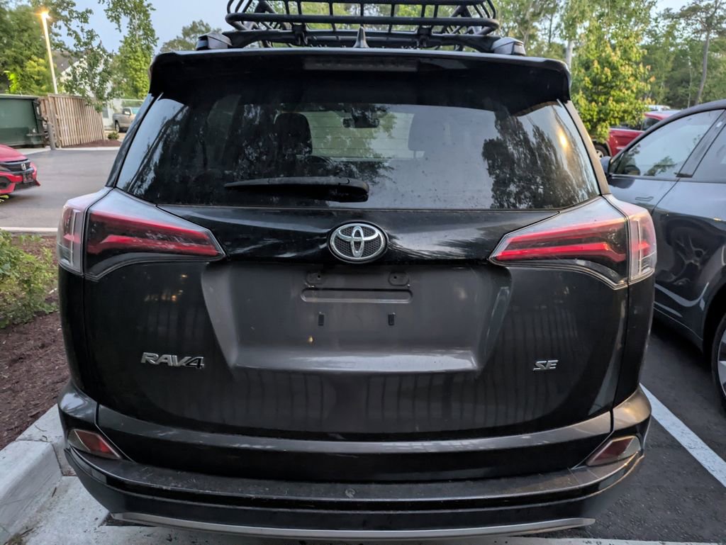Used 2018 Toyota RAV4 SE w/ Power Extra Value Package FWD image 6