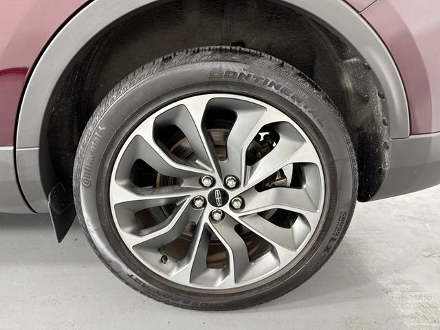 Used 2023 Lincoln Nautilus Reserve AWD/4WD image 5