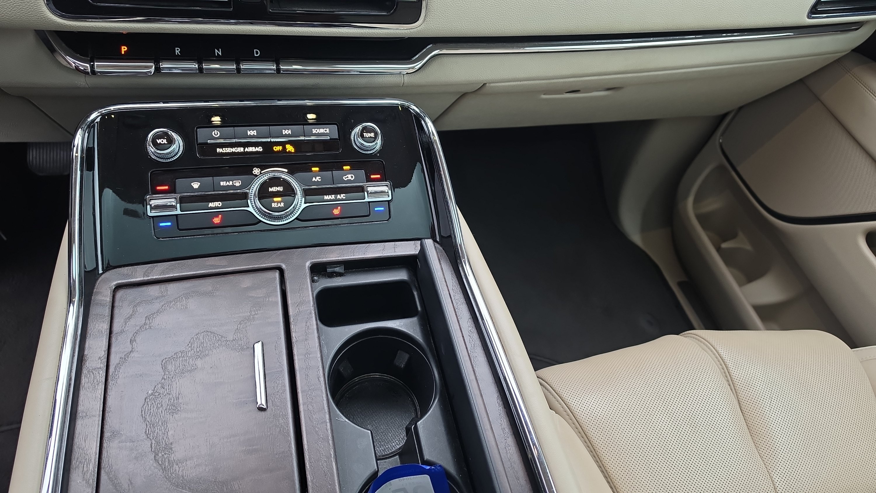 Used 2018 Lincoln Navigator Select w/ Technology Package RWD image 17