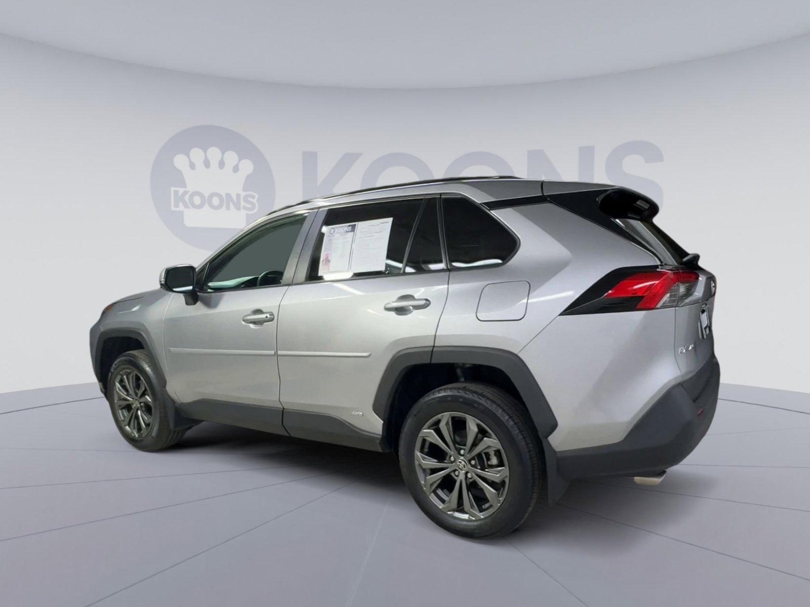 Used 2023 Toyota RAV4 XLE Premium AWD/4WD image 8