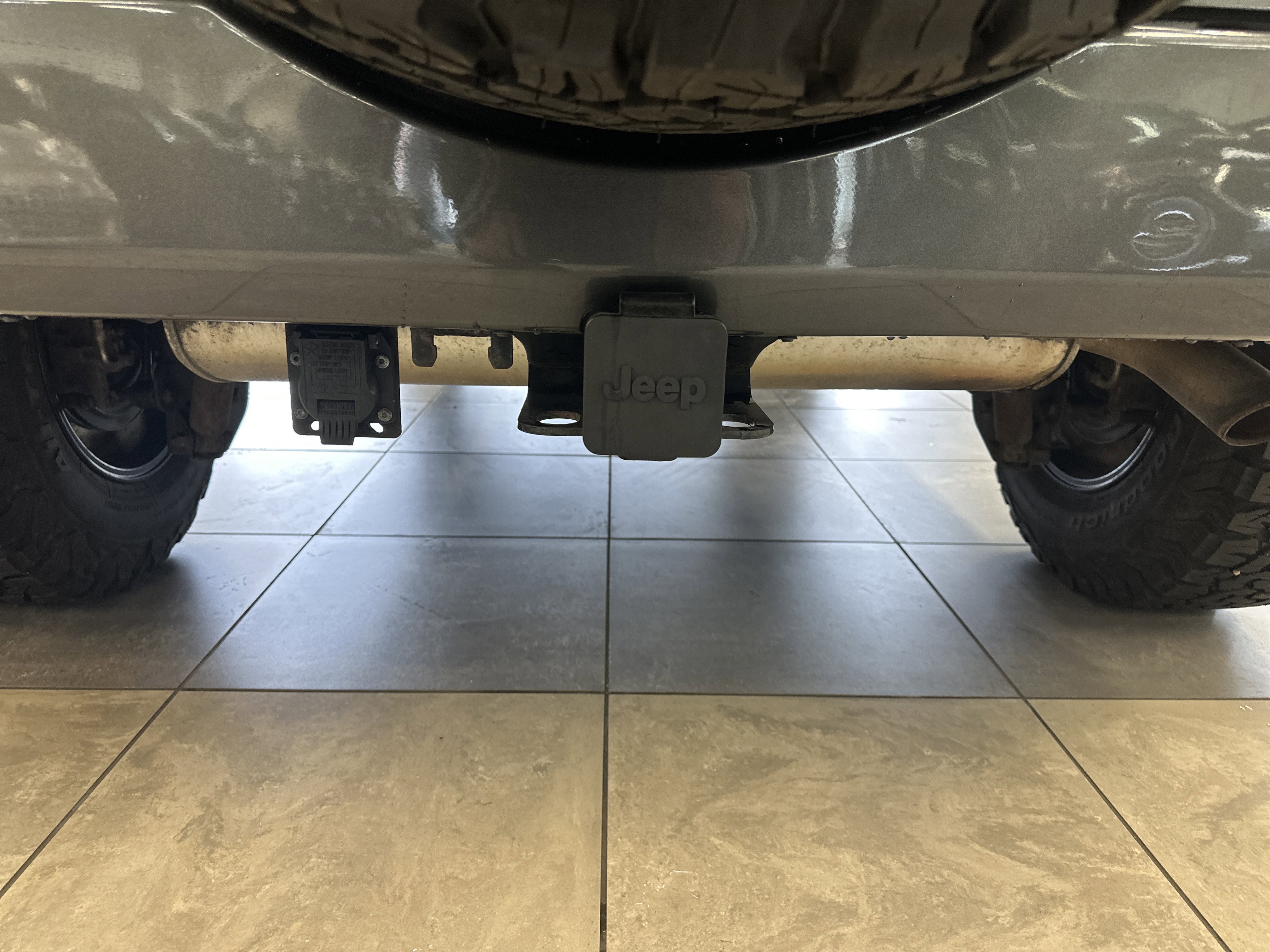 Used 2016 Jeep Wrangler Unlimited Sahara w/ Dual Top Group image 9