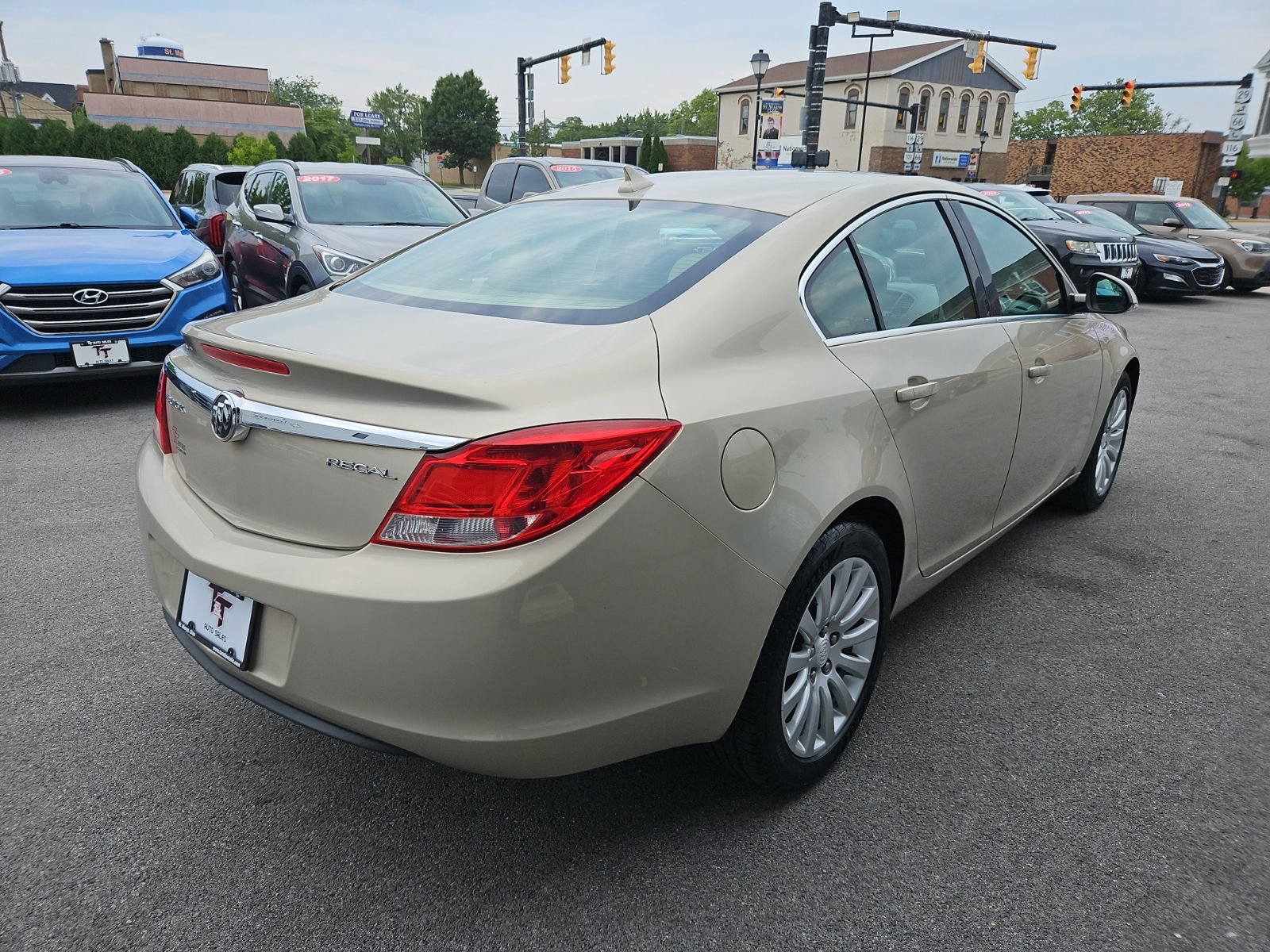 Used 2012 Buick Regal Leather FWD image 6