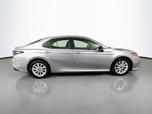 Used 2024 Toyota Camry LE w/ Convenience Package FWD image 11