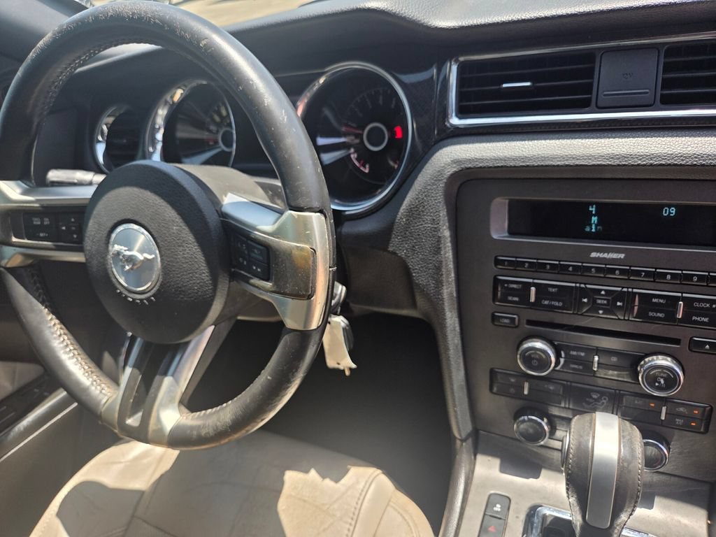 Used 2014 Ford Mustang Premium RWD image 23