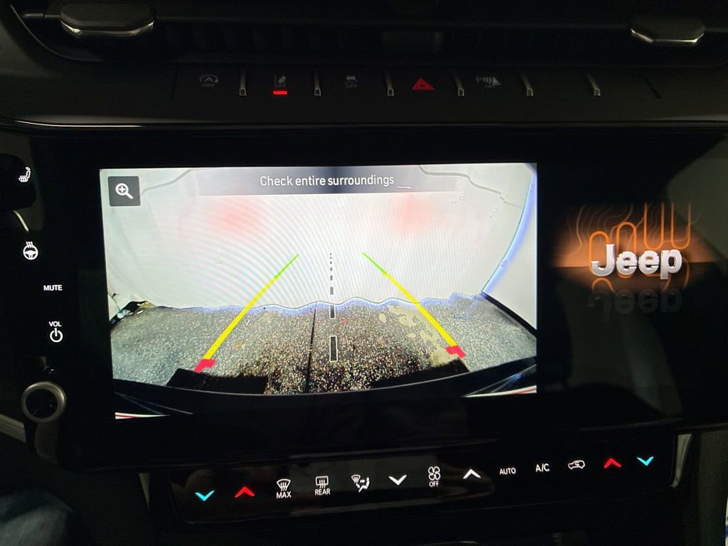 New 2026 Jeep Grand Cherokee Altitude AWD/4WD image 19