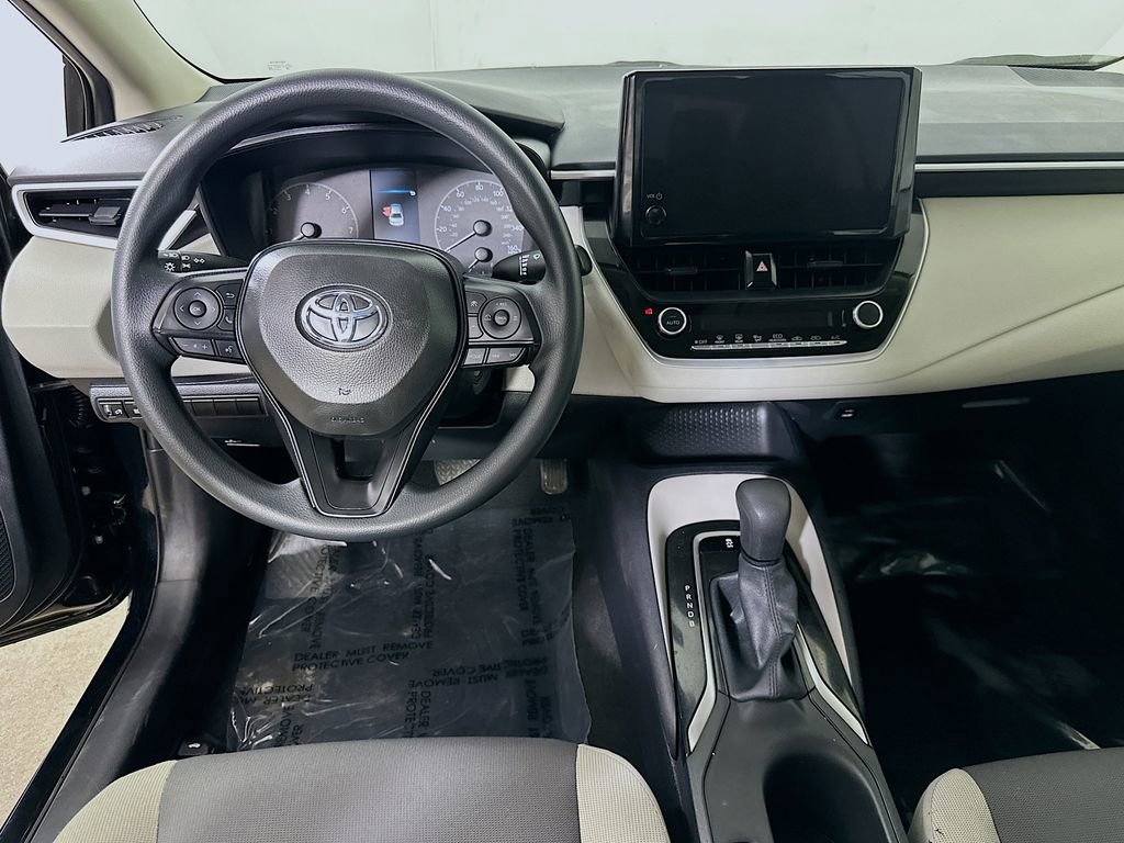 Used 2025 Toyota Corolla LE image 17