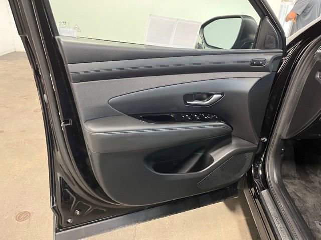 Used 2025 Hyundai Tucson Limited image 25