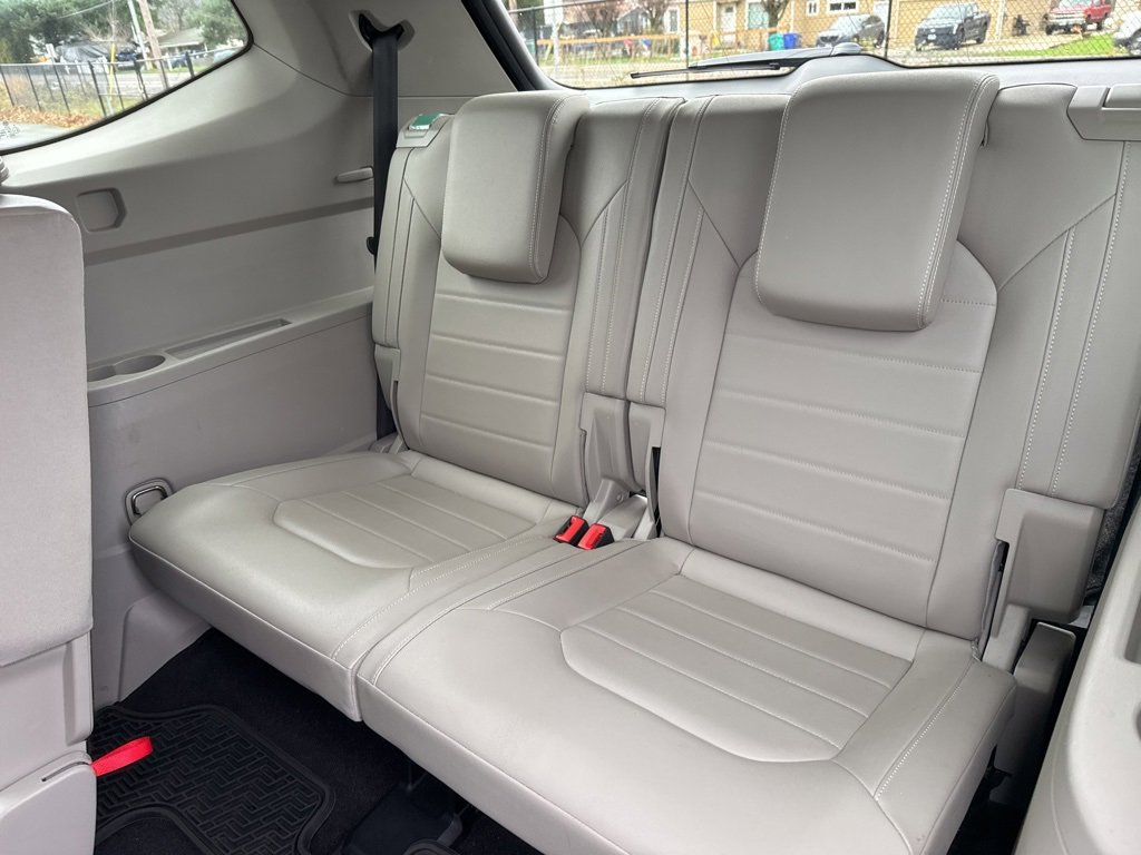 Used 2021 Volkswagen Atlas SEL Premium image 19