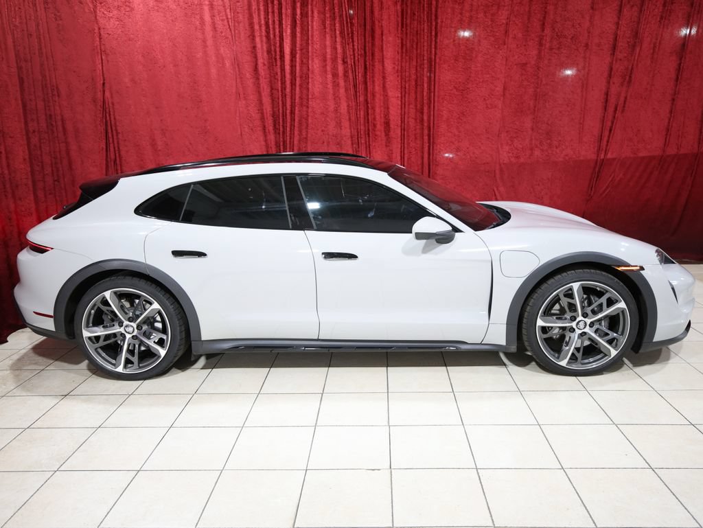 Used 2022 Porsche Taycan 4 Cross Turismo AWD/4WD image 8