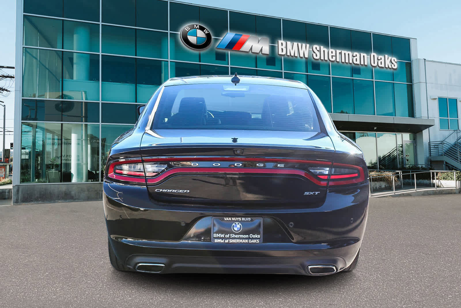 Used 2017 Dodge Charger SXT w/ Plus Group image 5