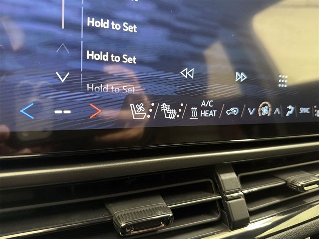 New 2026 Chevrolet Equinox EV RS image 29