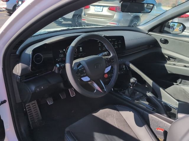 Used 2025 Hyundai Elantra N image 8
