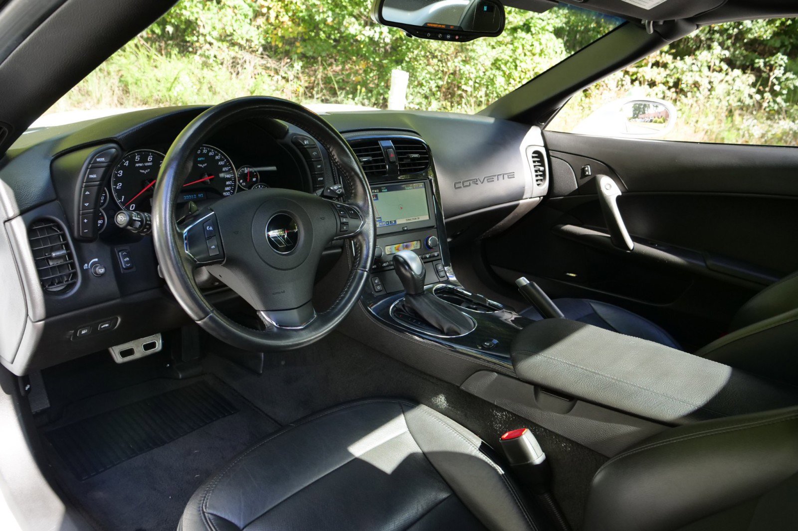 Used 2012 Chevrolet Corvette Grand Sport w/ 3LT Preferred Equipment Group image 2